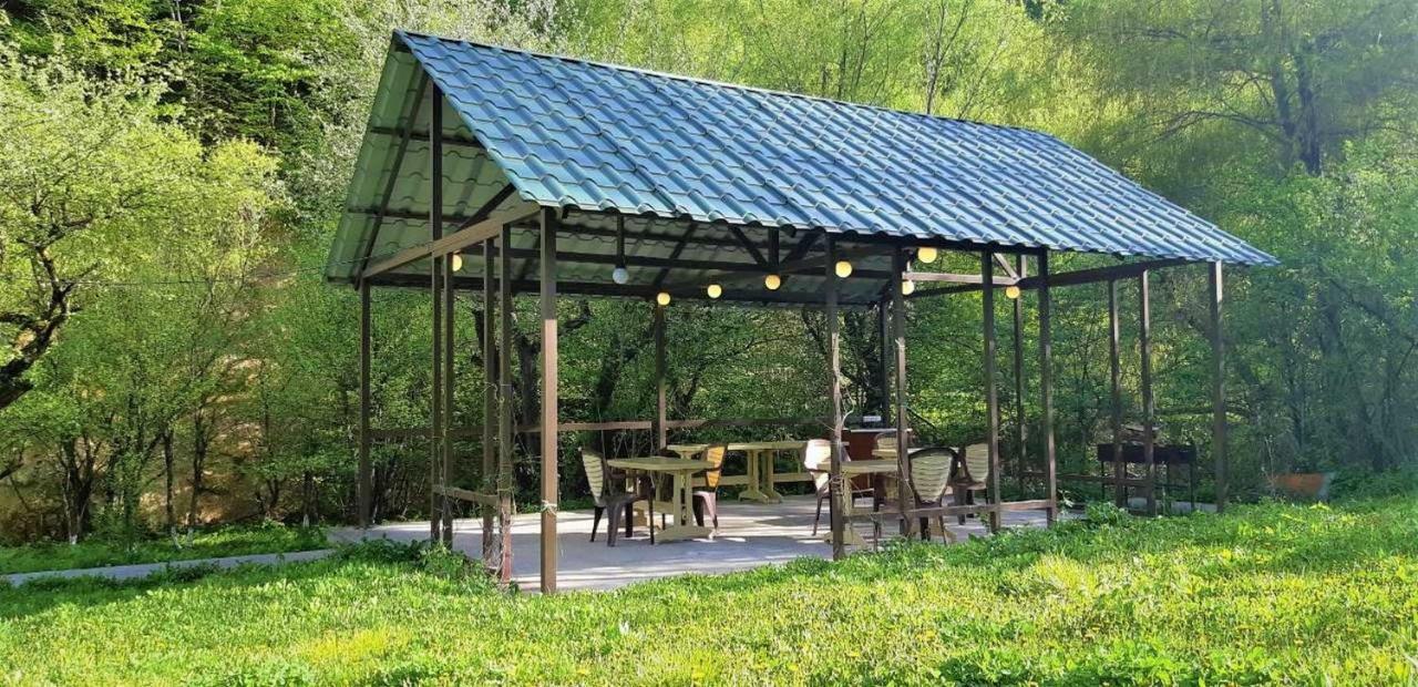 Ariana Family Hotel Dilijan Exterior photo