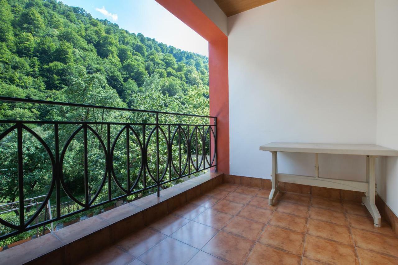 Ariana Family Hotel Dilijan Exterior photo