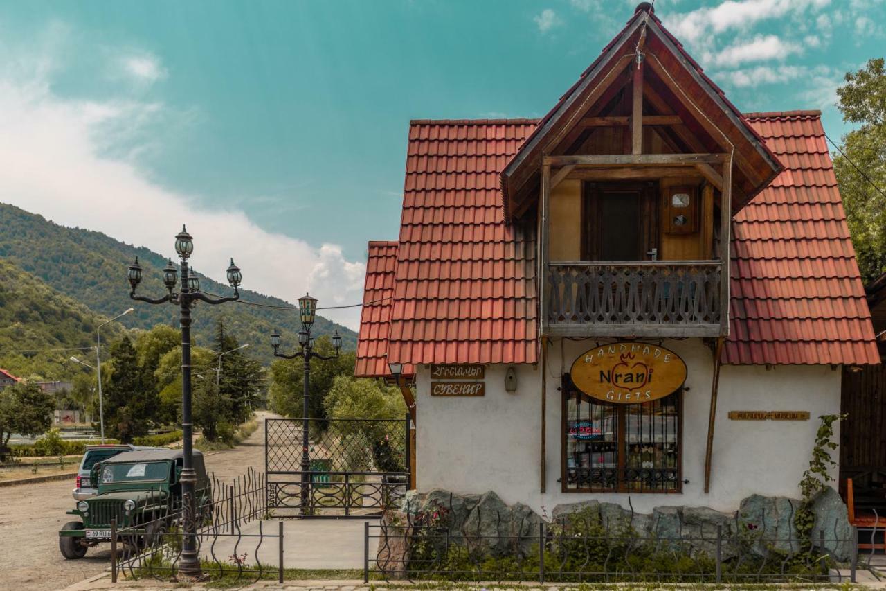 Ariana Family Hotel Dilijan Exterior photo